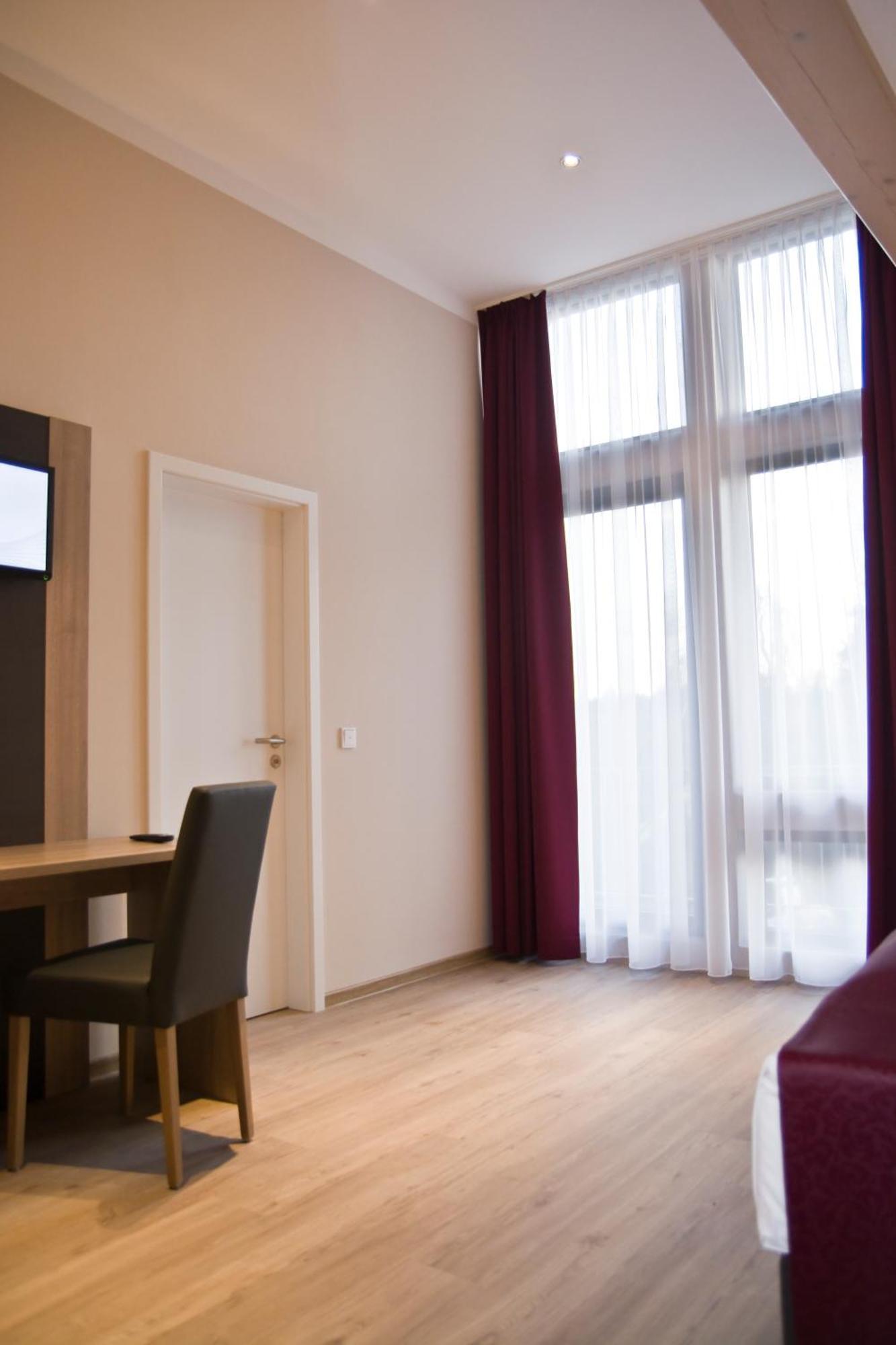 Troll'S Brauhaushotel Medebach Room photo